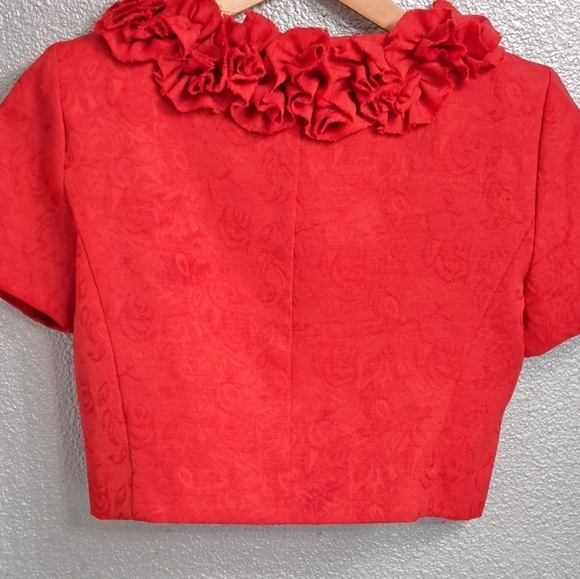 Danny & Nicole Red Textured Cropped Shrug Size 4P - Picture 7 of 9